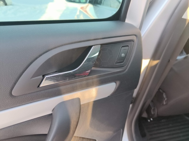 1401319-68 Škoda Octavia Combi 1.6 TDI Manual, 105hp, 2010