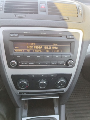 1401319-81 Škoda Octavia Combi 1.6 TDI Manual, 105hp, 2010