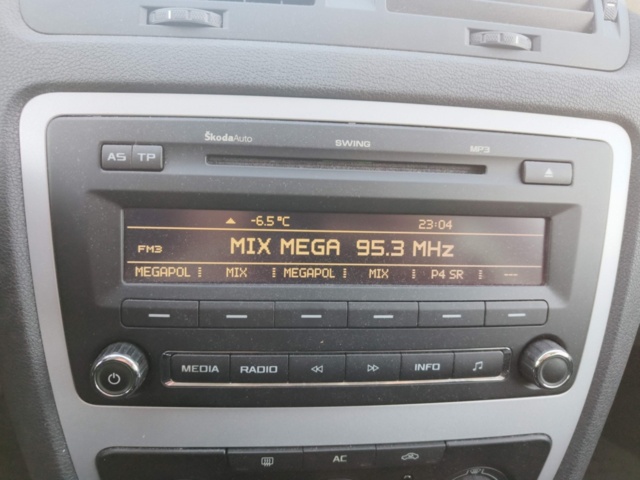 1401319-85 Škoda Octavia Combi 1.6 TDI Manual, 105hp, 2010