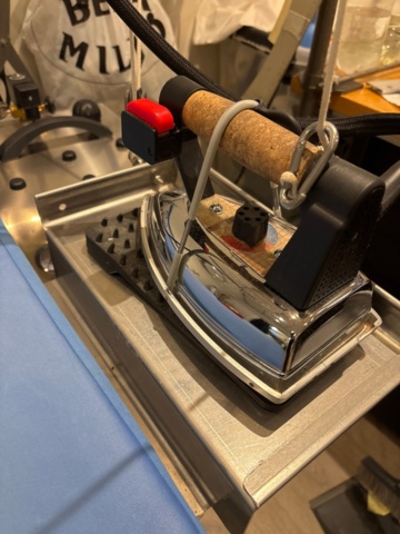 1411003-6 Strykbord och ångmaskin - Battistella Urano 98, Laurastar Lift