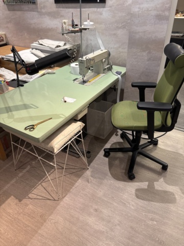 1411004-1 Industrial sewing machine with table, etc. - Brother Exedra