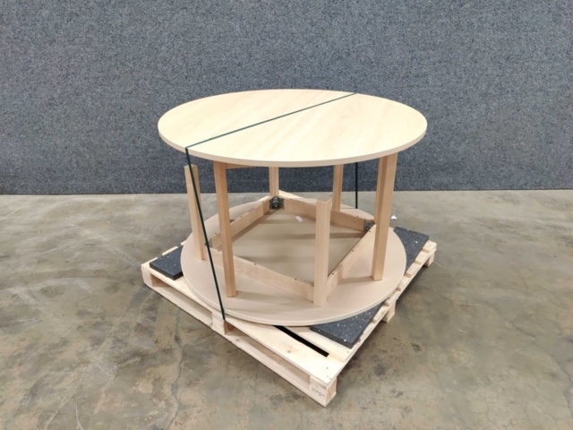 1483114-3 2 Tables & 3 Chairs