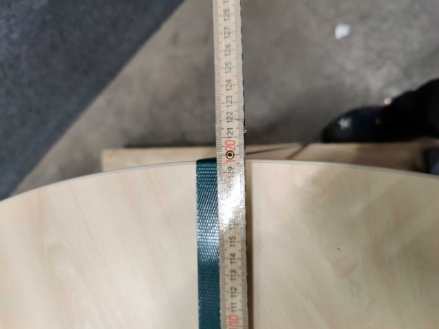 1483114-7 2 Tables & 3 Chairs