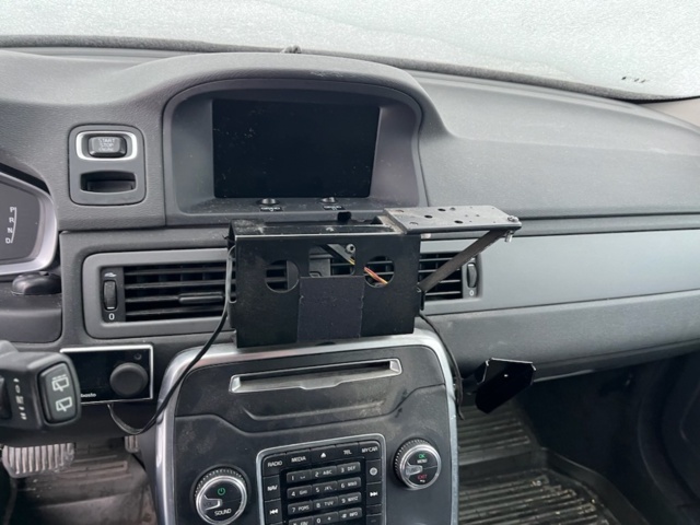 1464651-28 Volvo XC70 T6 AWD 304hp 2015