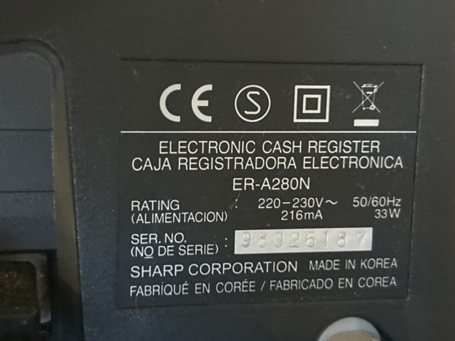 1411023-9 Kassadisk med kassaregister och bord på hjul