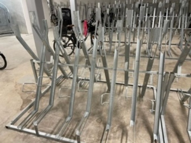 1483305-4 Bicycle stand FalcoVert compact