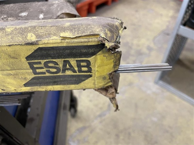 1471217-15 Mig welder with metal storage and accessories – Randback – TwinMIG 190