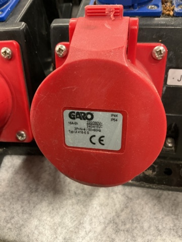 1472985-5 Construction centers 3 pcs.