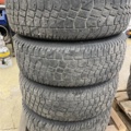 1471221-4 Mixed tires on rims