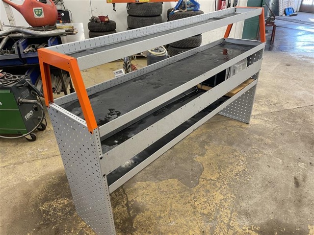 1471222-2 Serviceinredning med hyllor och mikrovågsugn - Work System