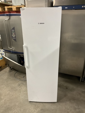 1472992-3 Refrigerator - Bosch