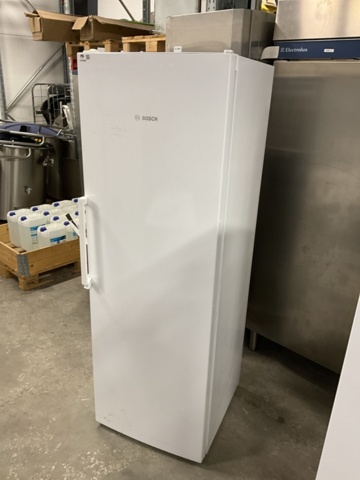 1472992-9 Refrigerator - Bosch