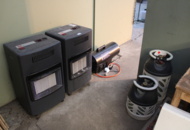 1476198 Three gas heaters with two tubes