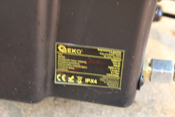 1476198-5 Three gas heaters with two tubes