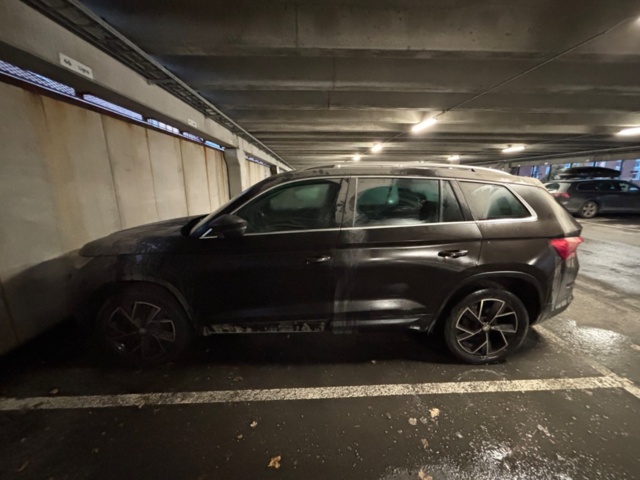 1483380-8 Škoda Kodiaq 7-Seater 2.0 TDI SCR 4x4 DSG Sekventiell - 2020 (reparationsobjekt)