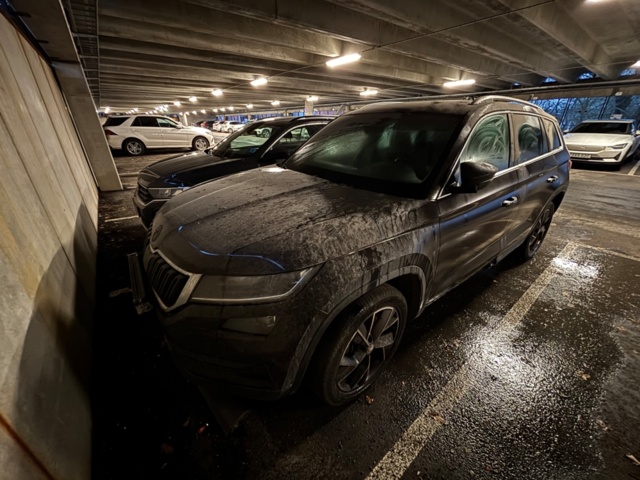 1483380-9 Škoda Kodiaq 7-Seater 2.0 TDI SCR 4x4 DSG Sekventiell - 2020 (reparationsobjekt)