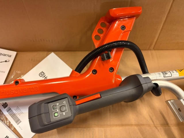 1477909-2 Ny/oanvänd grästrimmer - Husqvarna 520iRX