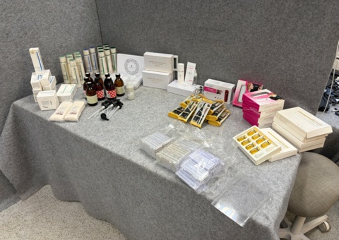 Bild som representerar auktionen - Avveckling fransförlängning ca 3000 askar