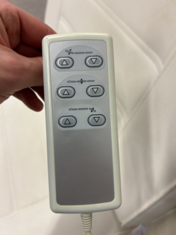 1435671-6 Electric treatment chair Weelko