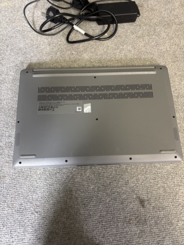 1443835-5 Lenovo laptop