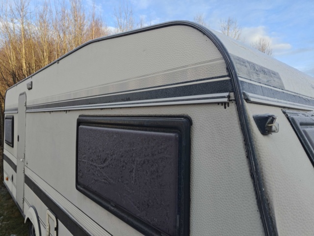 1483498-21 Caravan Hobby 561 Tk Prestige -92