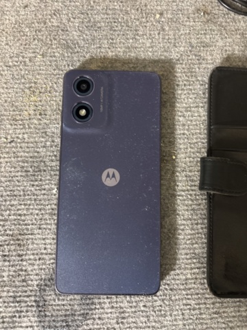 1443842-4 Smartphone with accessories - Motorola