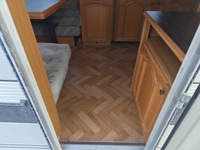 1483498-44 Caravan Hobby 561 Tk Prestige -92