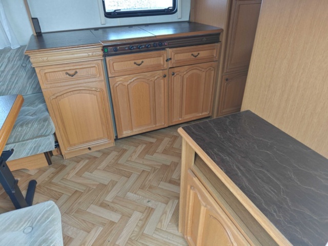 1483498-45 Caravan Hobby 561 Tk Prestige -92