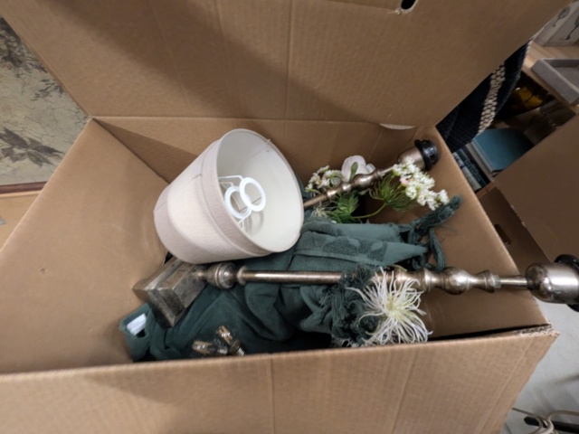 1256100-31 Homestyling lager 1, möbler, krukor, mattor, tavlor, prydnad, lampor m.m