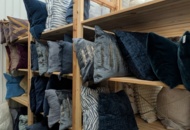 1256101 Homestyling lager 2, sängar, sängtextil, kuddar, möbler, matstolar