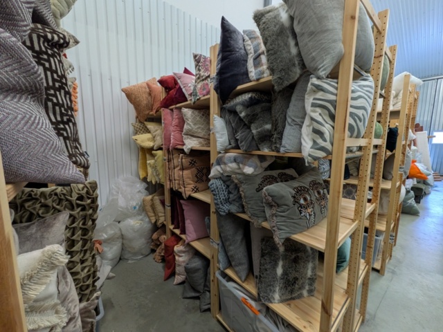 1256101-10 Homestyling lager 2, sängar, sängtextil, kuddar, möbler, matstolar