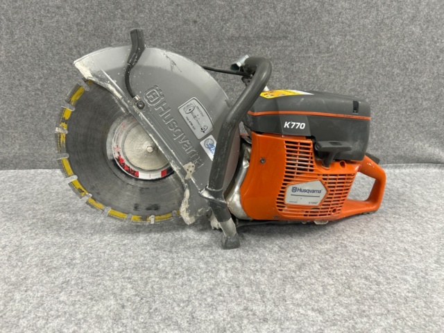 1368639-1 Kapmaskin med extra kapskivor - Husqvarna K 770