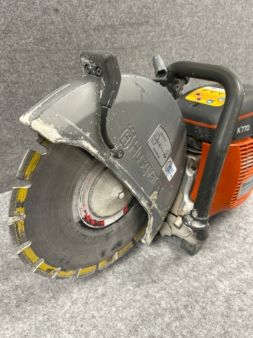 1368639-3 Kapmaskin med extra kapskivor - Husqvarna K 770