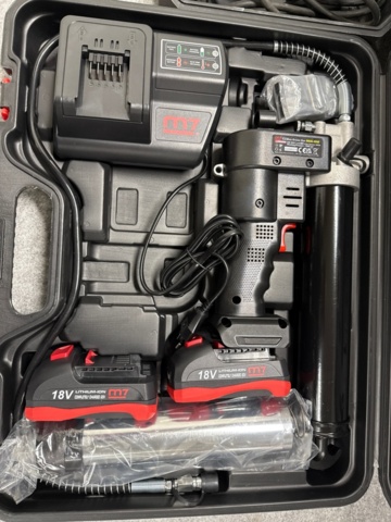 1368640-2 Samling med elhandverktyg, mätinstrument och verkstadsobjekt