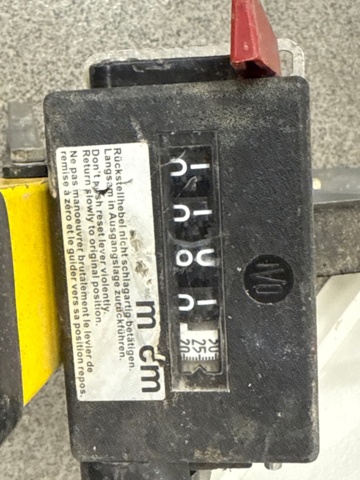 1368640-8 Samling med elhandverktyg, mätinstrument och verkstadsobjekt