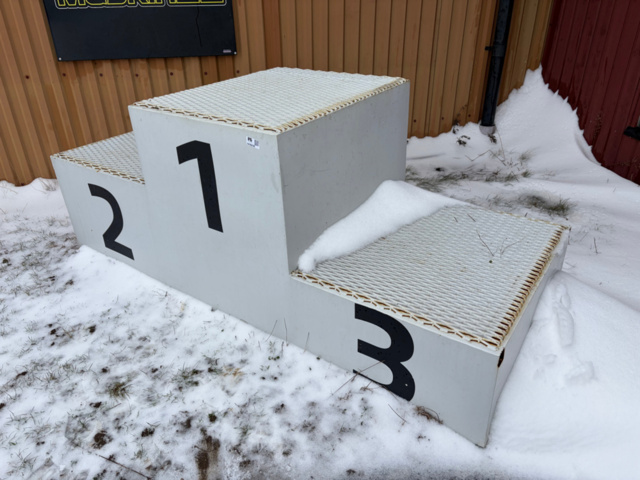 1476230-1 Steel award podium