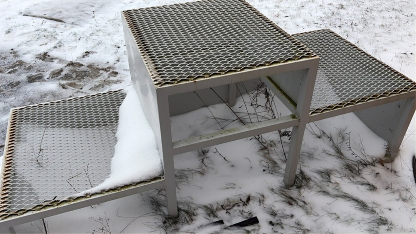 1476230-3 Steel award podium