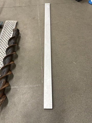 1368641-9 Samling med verkstads- och markarbetstillbehör