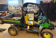 1405513 Arbets- och transportfordon - John Deere HPX815E