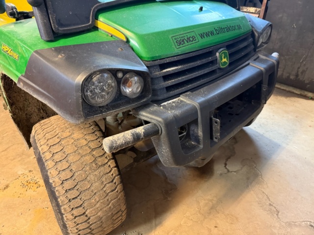 1405513-2 Arbets- och transportfordon - John Deere HPX815E