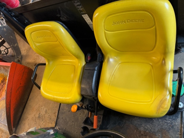 1405513-16 Arbets- och transportfordon - John Deere HPX815E