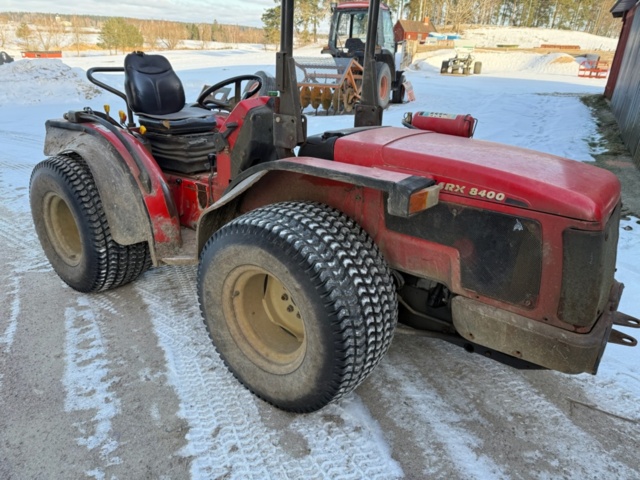 1405515-2 Tractor - Carraro SRX 8400