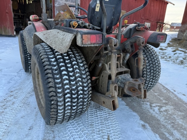 1405515-10 Tractor - Carraro SRX 8400