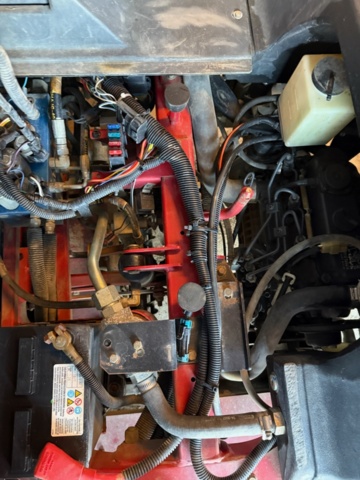 1405516-9 Riding Mower - Toro Greensmaster 3250D