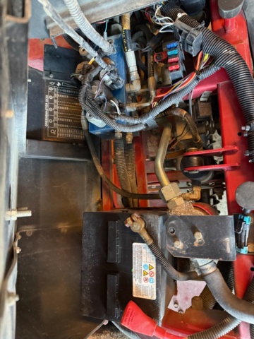 1405516-10 Riding Mower - Toro Greensmaster 3250D