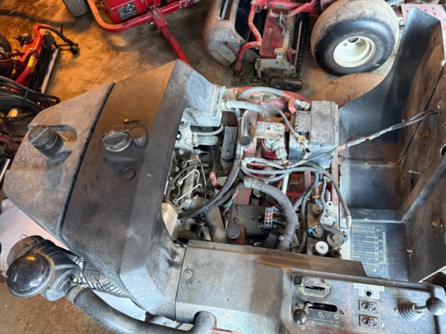 1405517-2 Riding Mower - Toro Greensmaster 3250D