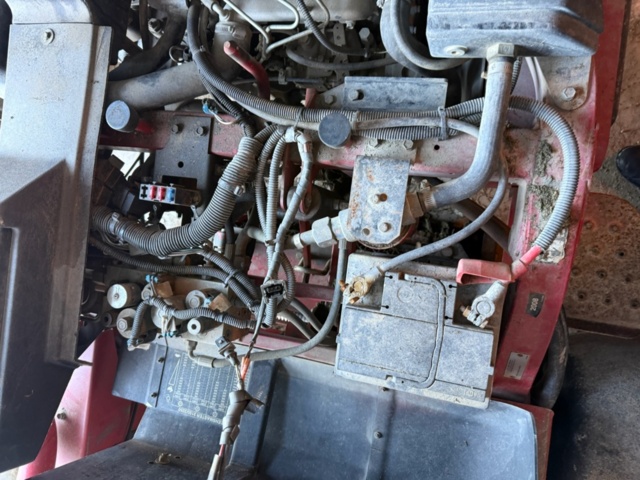 1405517-9 Riding Mower - Toro Greensmaster 3250D