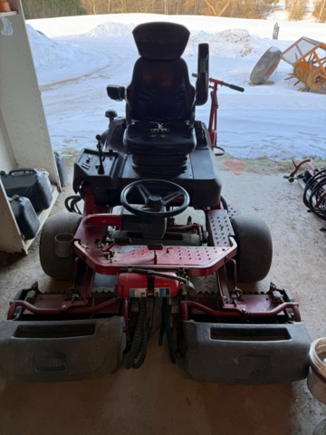 1405518-15 Riding Mower - Toro Greensmaster 3250D