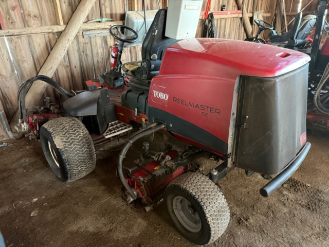 1405519-1 Riding Mower - Toro Reelmaster 5610