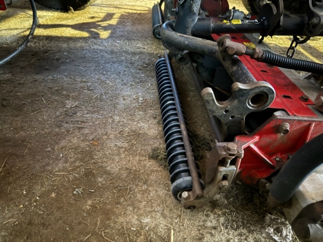 1405519-21 Riding Mower - Toro Reelmaster 5610